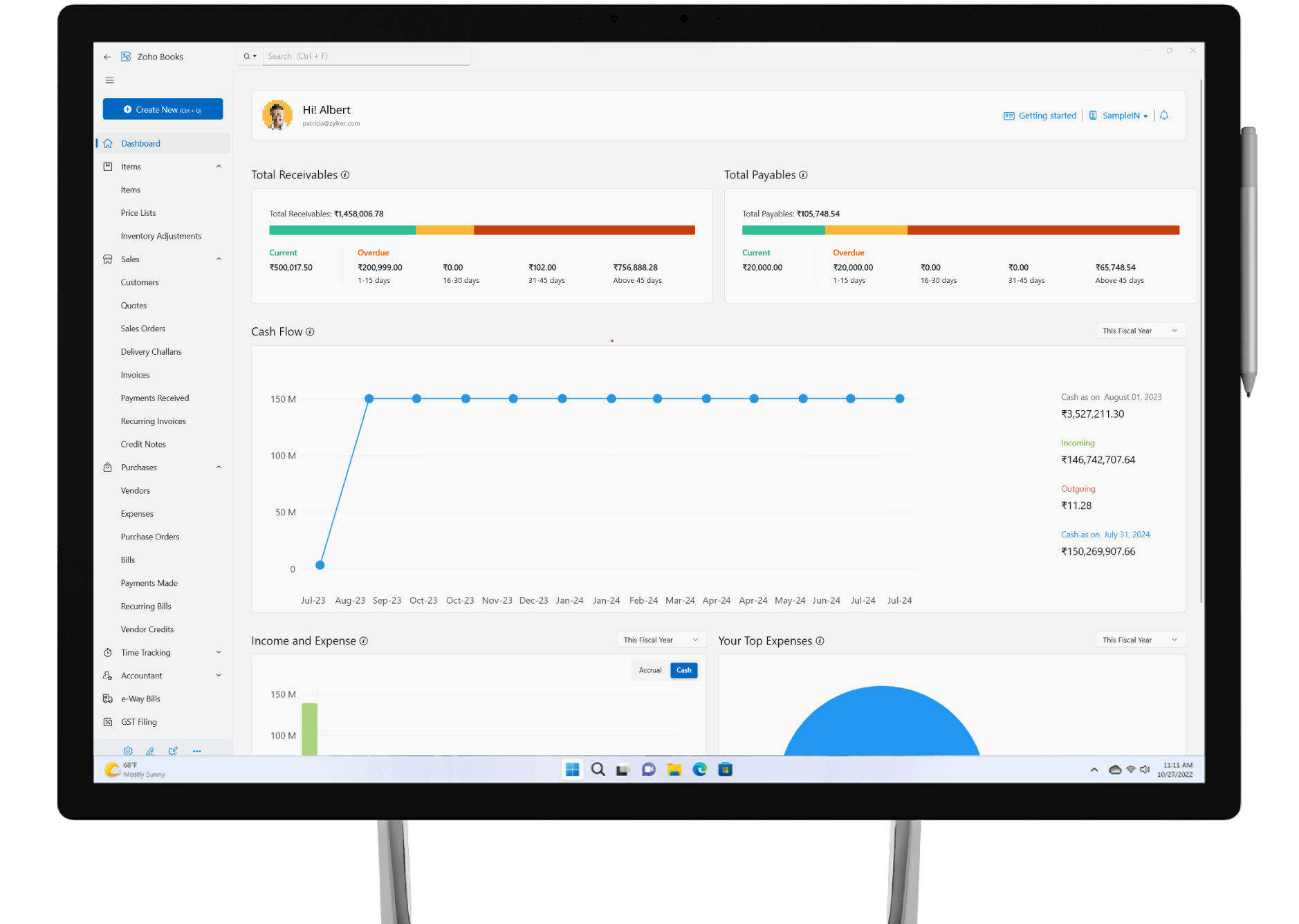 Desktop view of ZOHO Books dashboard